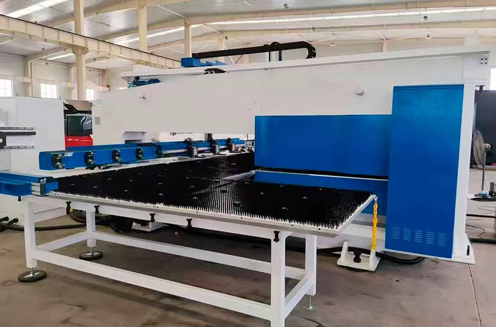 CNC Turret punching machine