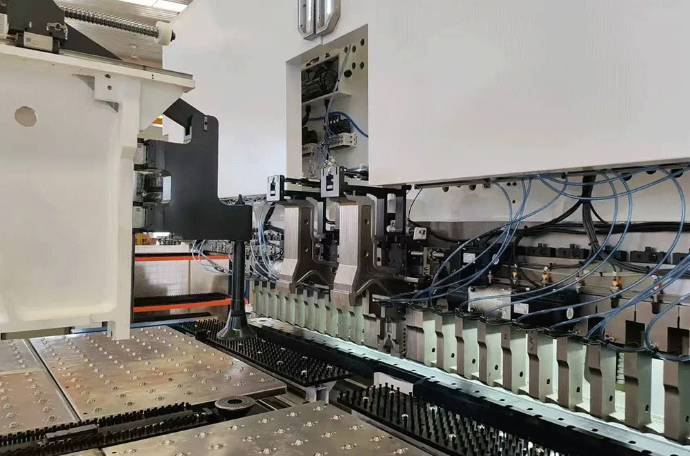 FBE Automatic Panel bender manipulator