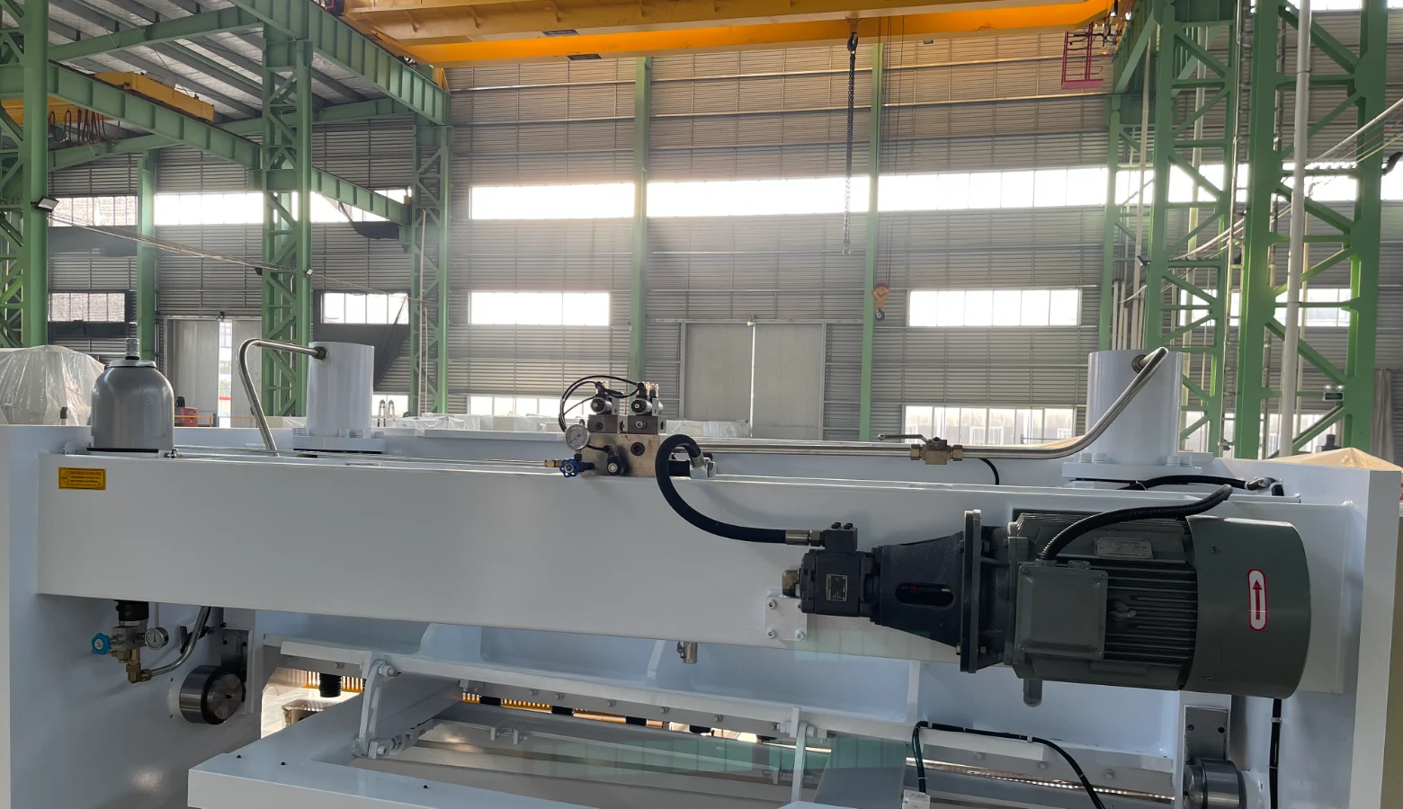 hydraulic system of shearing machine