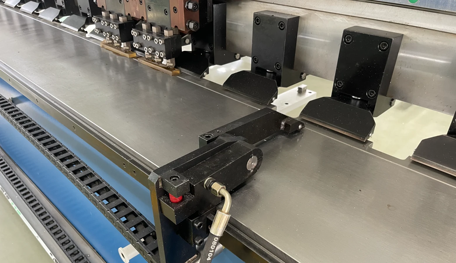 vertical worktable